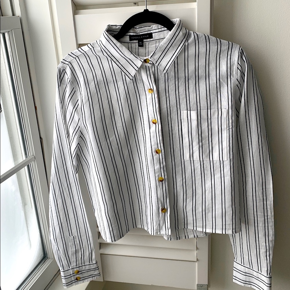 KENDALL & KYLIE button down blouse
